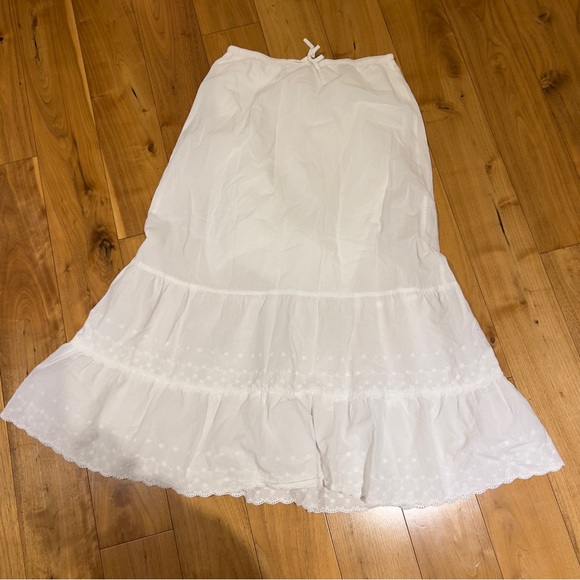 Brandy Melville Dresses & Skirts - Brandy Melville Olive White Skirt
